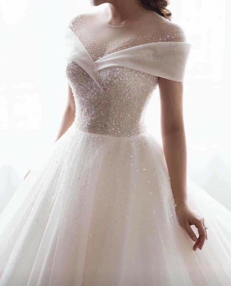 Buy Elegant Wedding Dress, White Flowy Fairytale Wedding Dress, A Line  Wedding Dress, V Neck Wedding Gown, Minimalist Traditional Wedding Dress  Online in India - Etsy