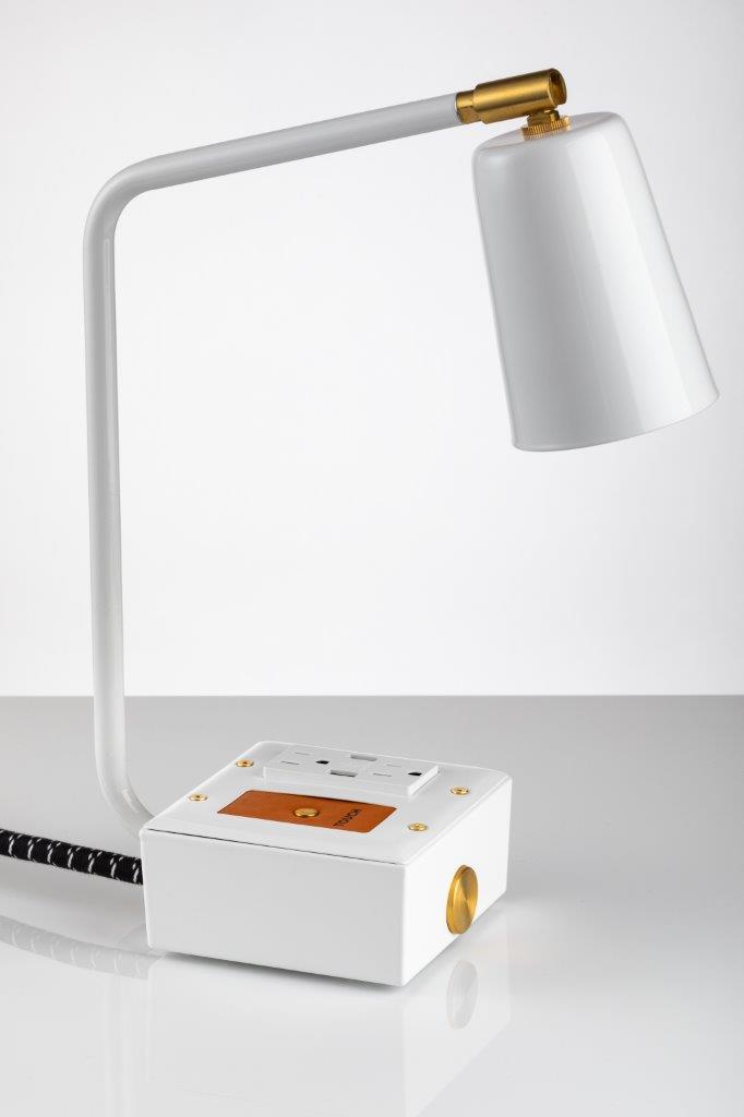 klif ontmoeten Bemiddelaar JAX Touch Smart USB and USBC Surge-Protected Task Lamp Aspen White - The  Conway Electric Store