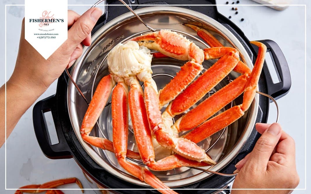 can you boil frozen crab legs