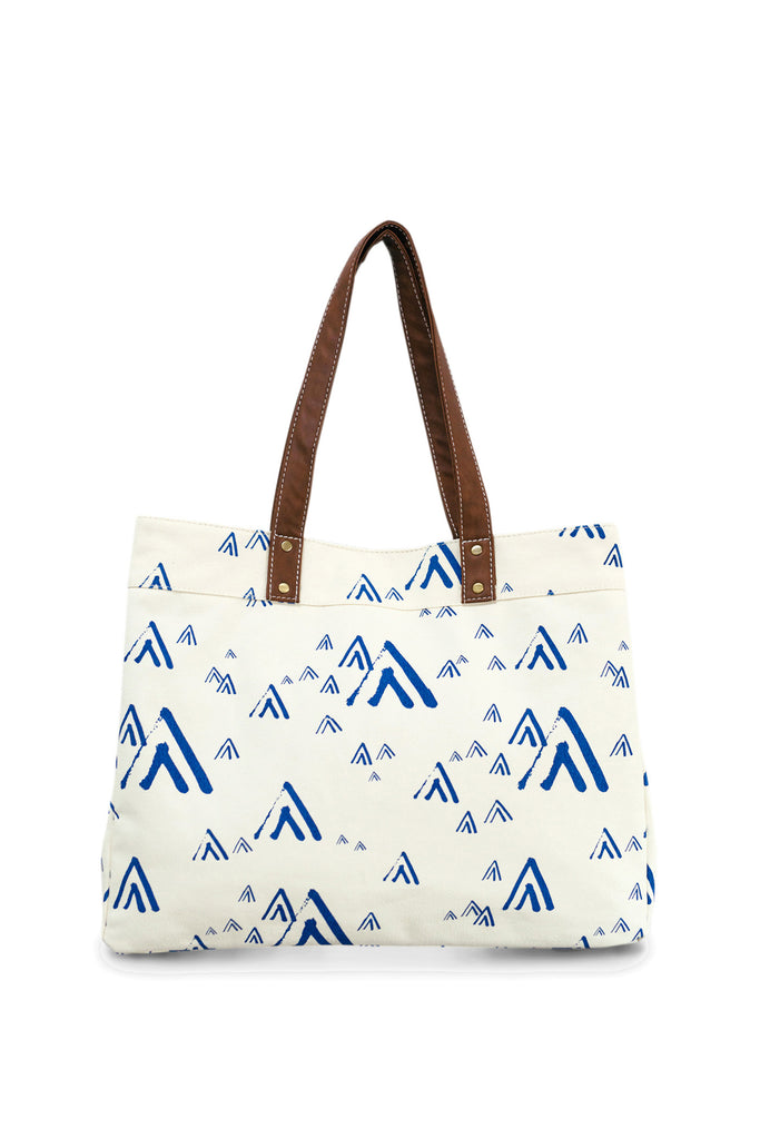 Maika Carryall Tote in White Mt. Tam