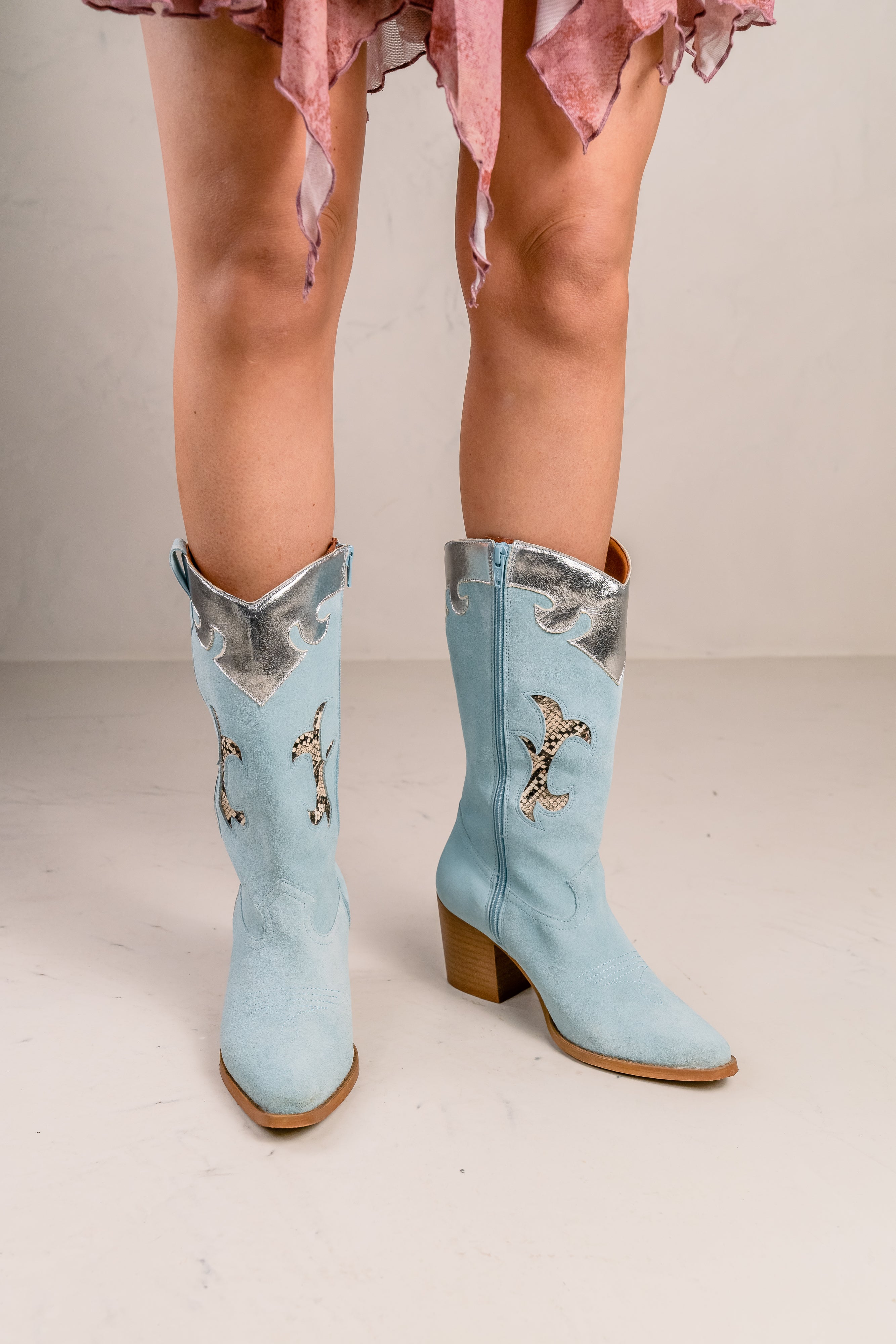 Pin on cowboy boots outfits & more