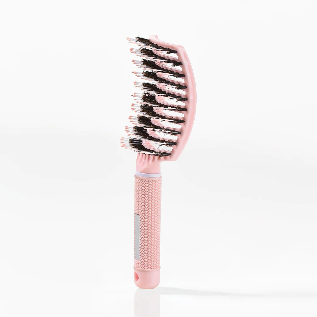 Billede af Curved Paddle Brush - Hårbørste med vildsvinehår - Lyserød hos Yuaia Haircare