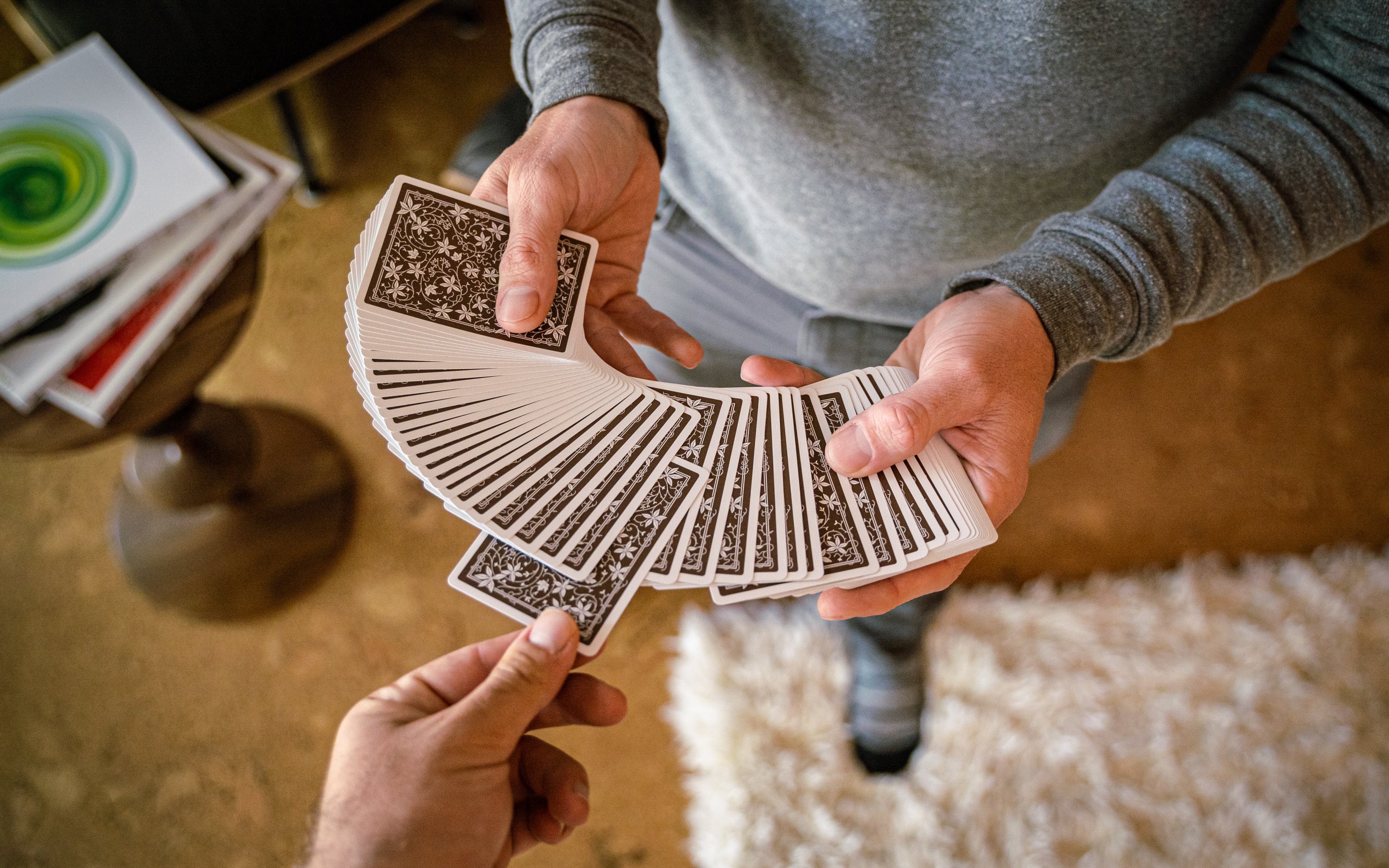8 SIMPLE Card Tricks Anyone Can Do