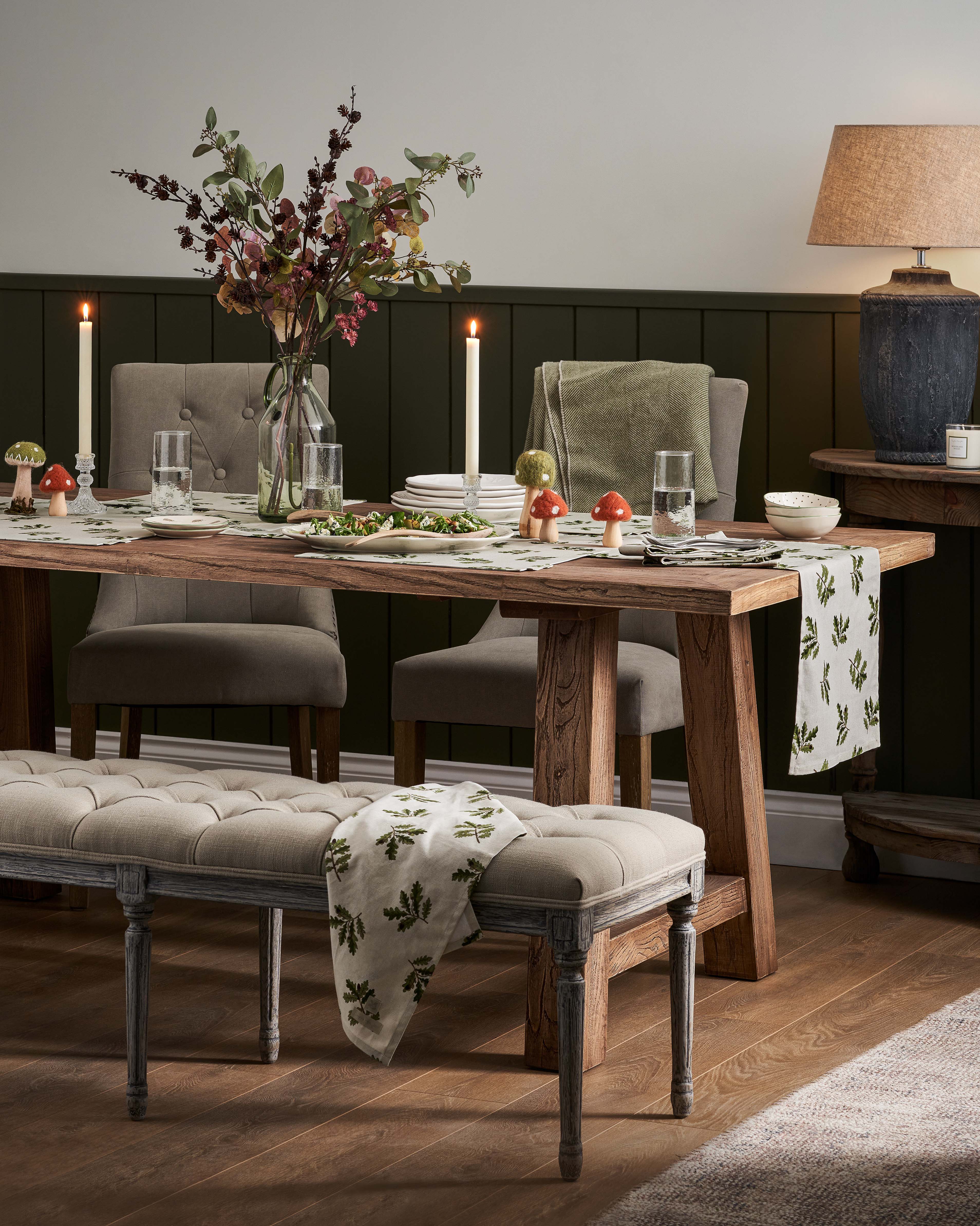 Tablescape featuring the Acorn & Oak Leaves table linens