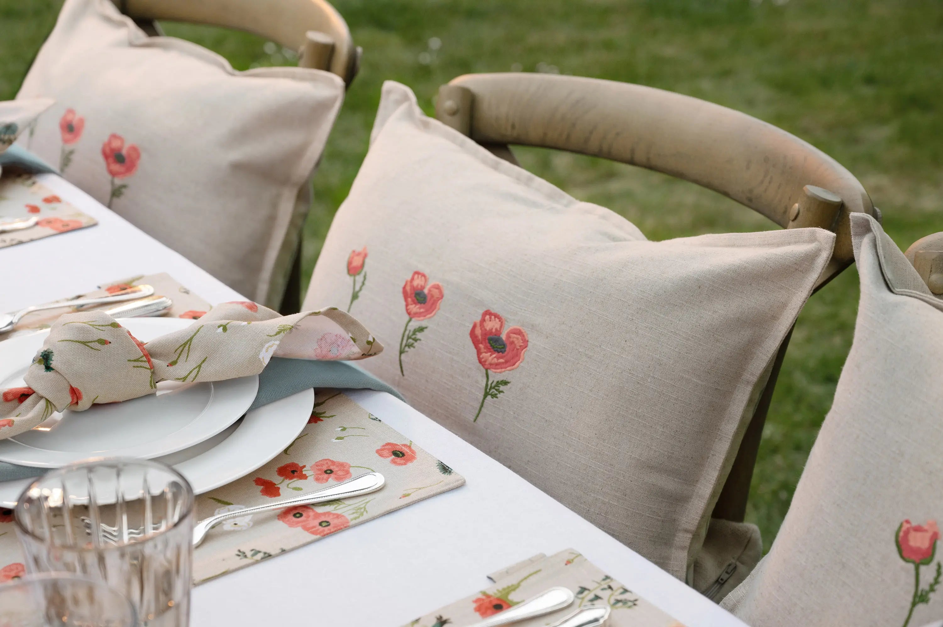 Create A Wildflower & Nature-Inspired Tablescape