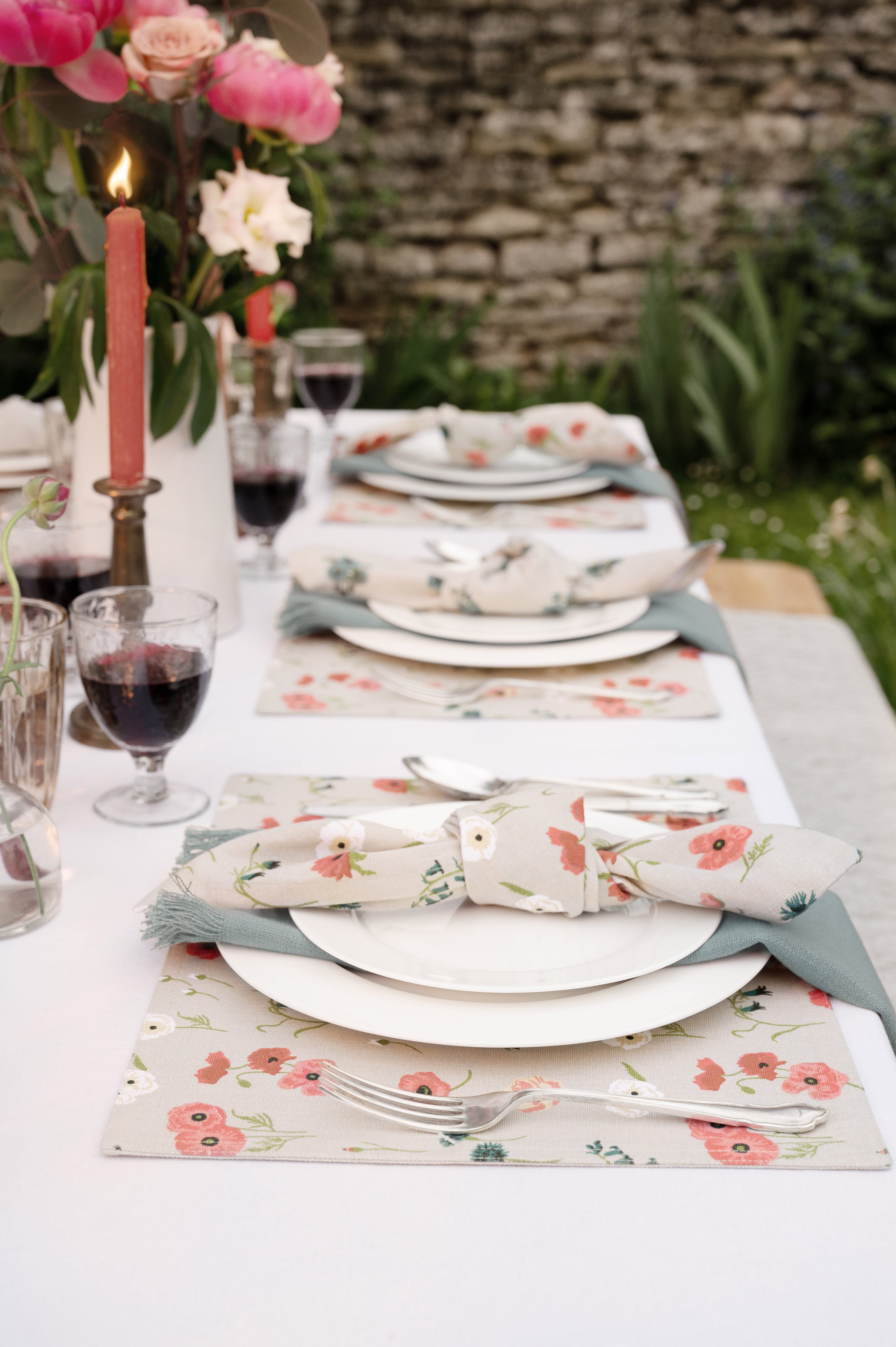 Create A Wildflower & Nature-Inspired Tablescape