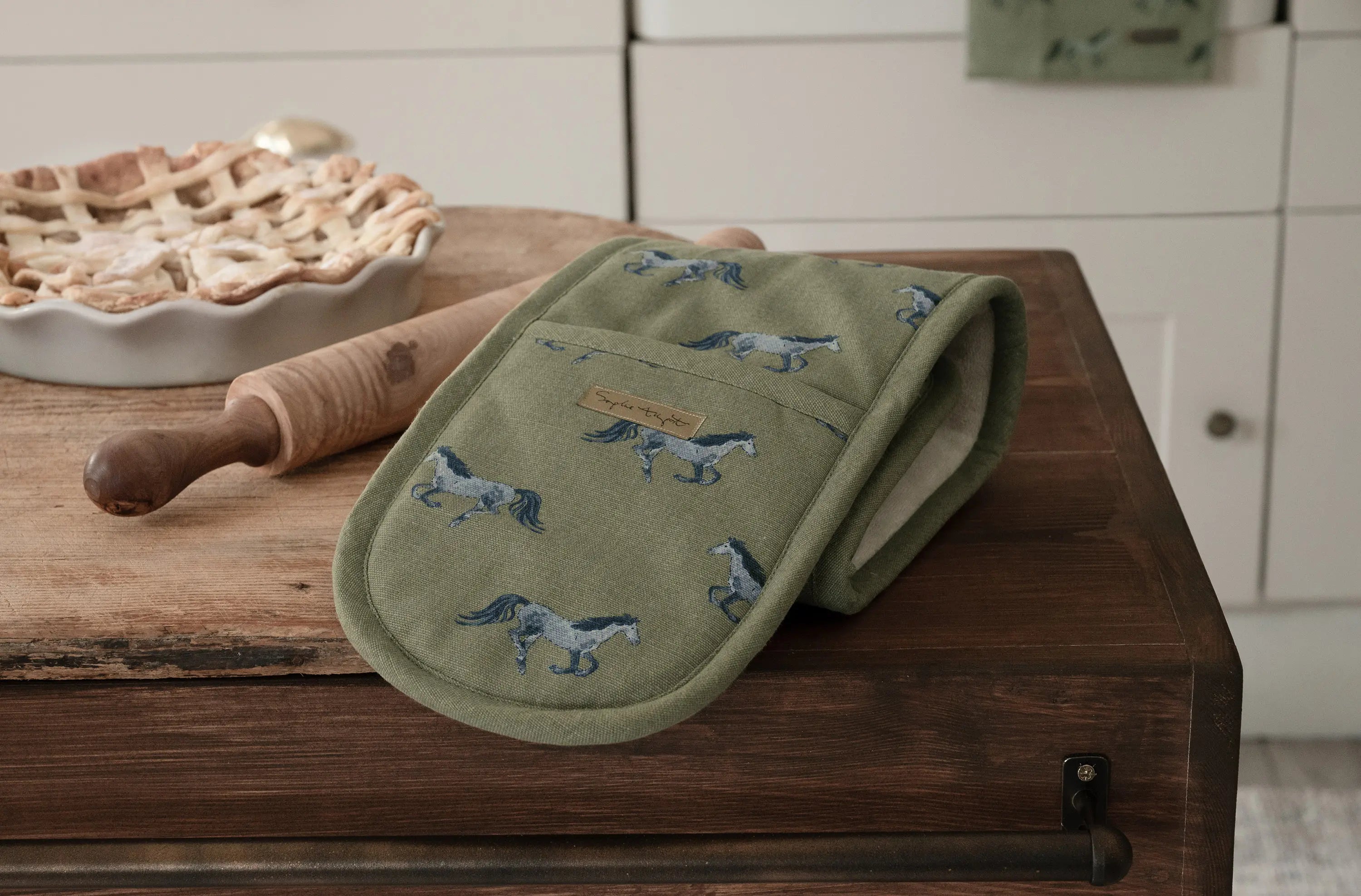 Grey horse double oven glove by Sophie Allport