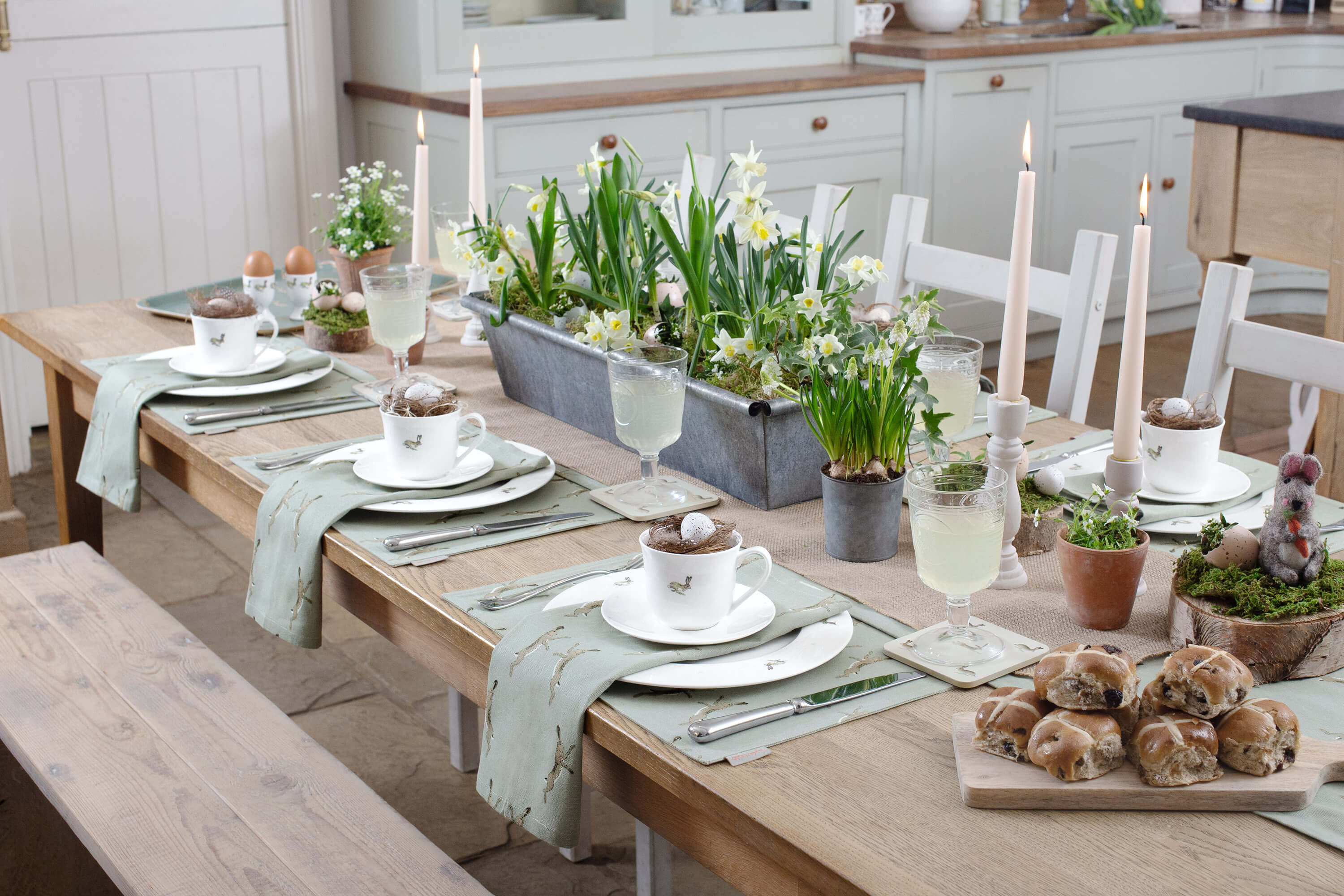 Spring Table Setting using Sophie Allport's Spring Designs 