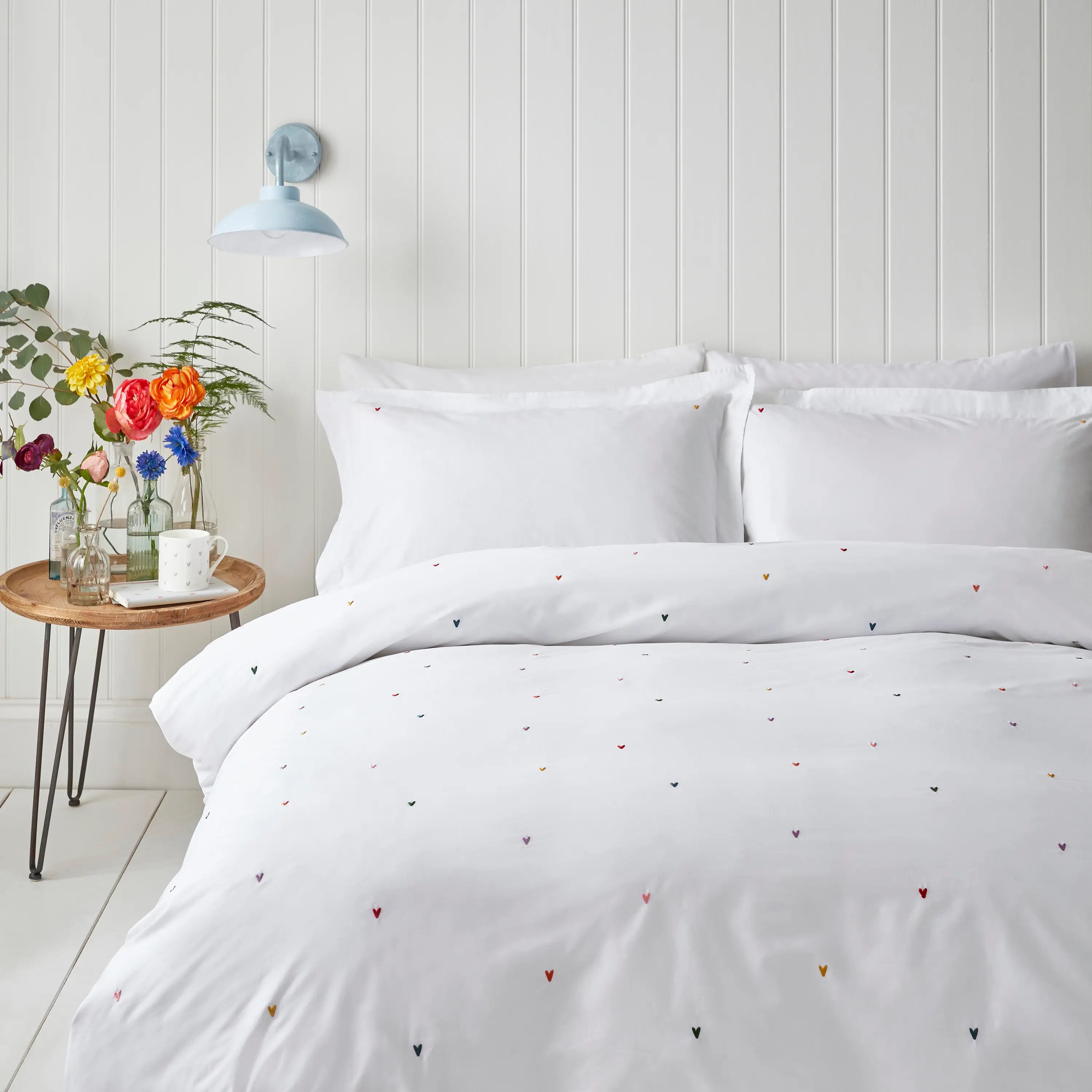 How to Wash Bed Sheets: Cotton, Linen, and More
