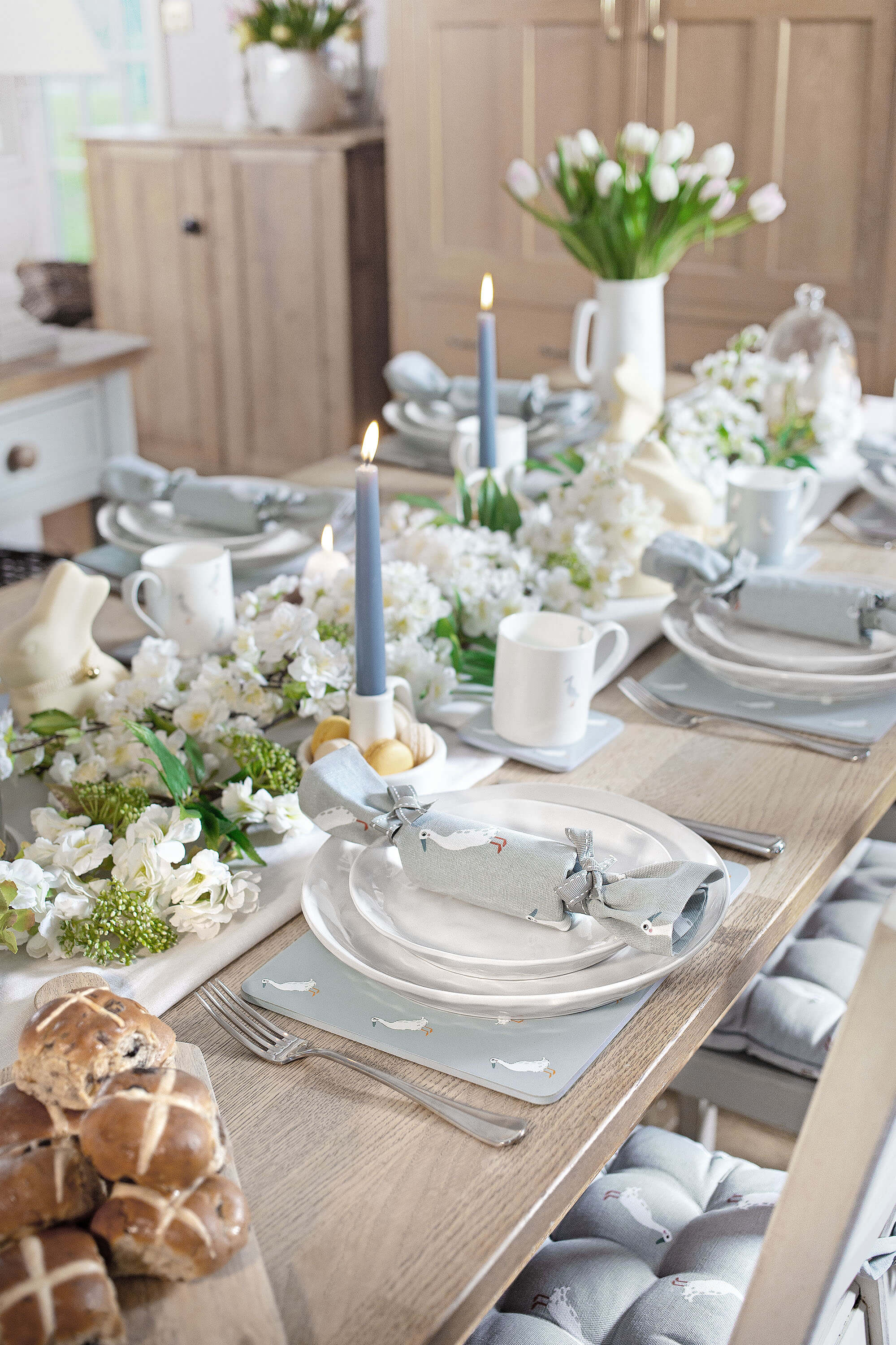 Spring Table Setting using Sophie Allport's Spring Designs 