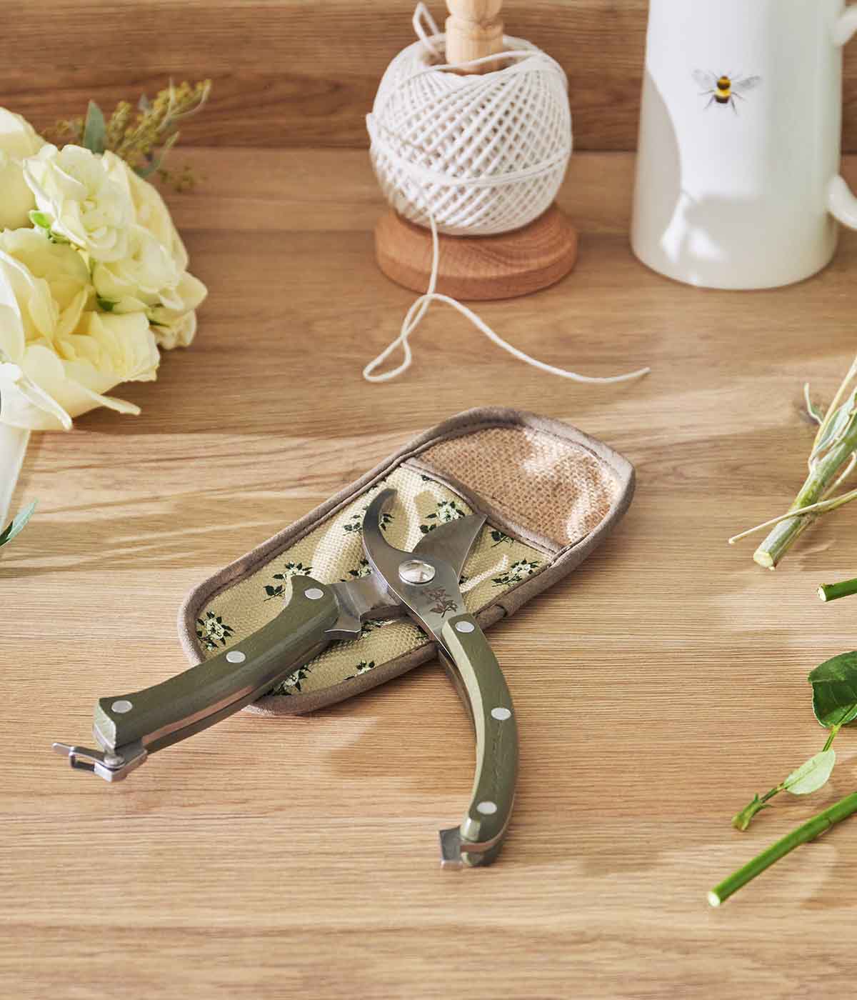 8 Gardening Essentials Every Gardener Needs