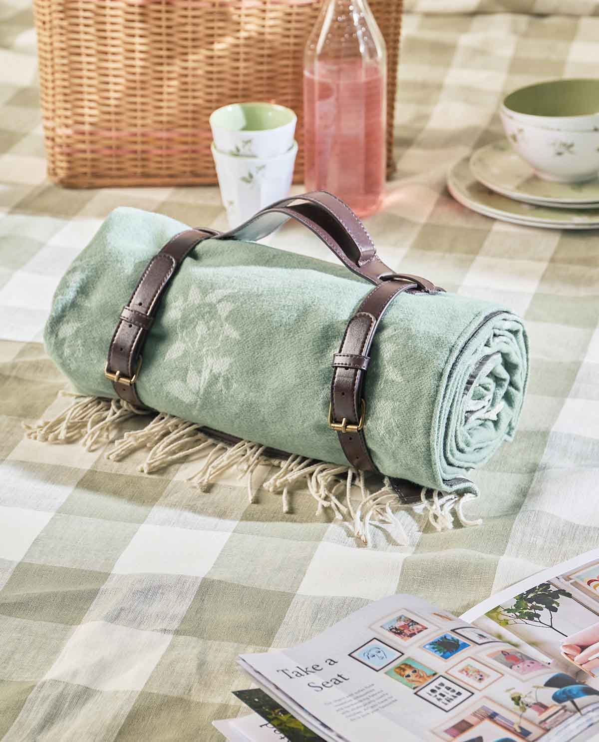 Sophie Allport’s Tips For A Stylish Garden Party Picnic