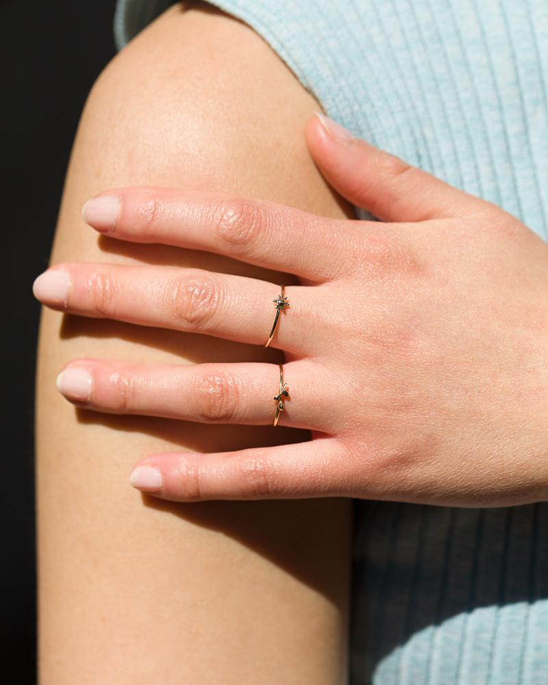 Mini Star Ring in Gold