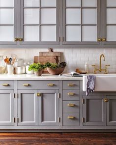 Choose brass as an accent for your hardware chest knobs, hanging shelves, faucets, and other small artefacts