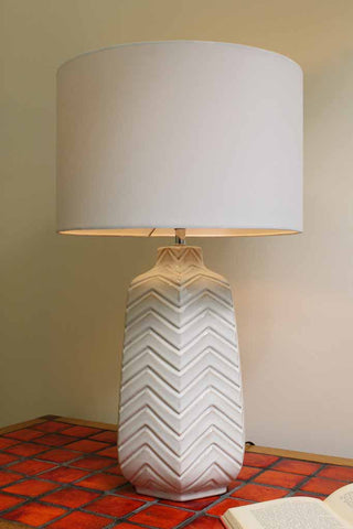 Retro style ceramic table lamp