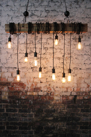 Pendant light with multiple bulbs