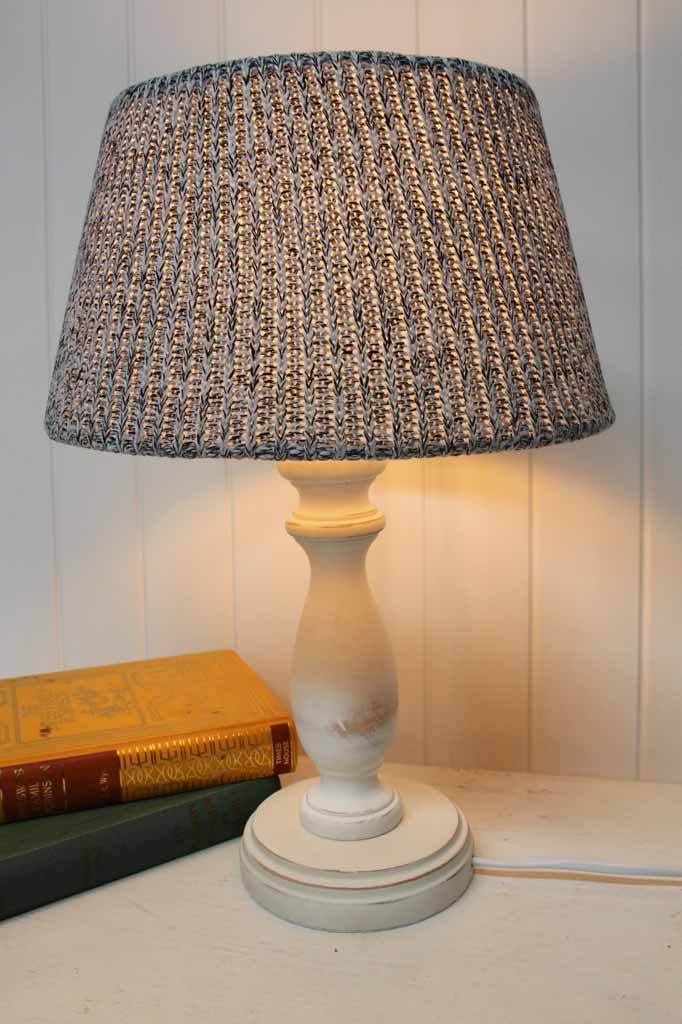 wide base lamp