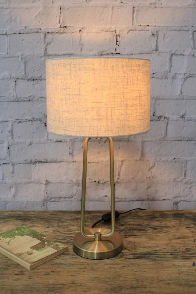 haitral bedside table lamp