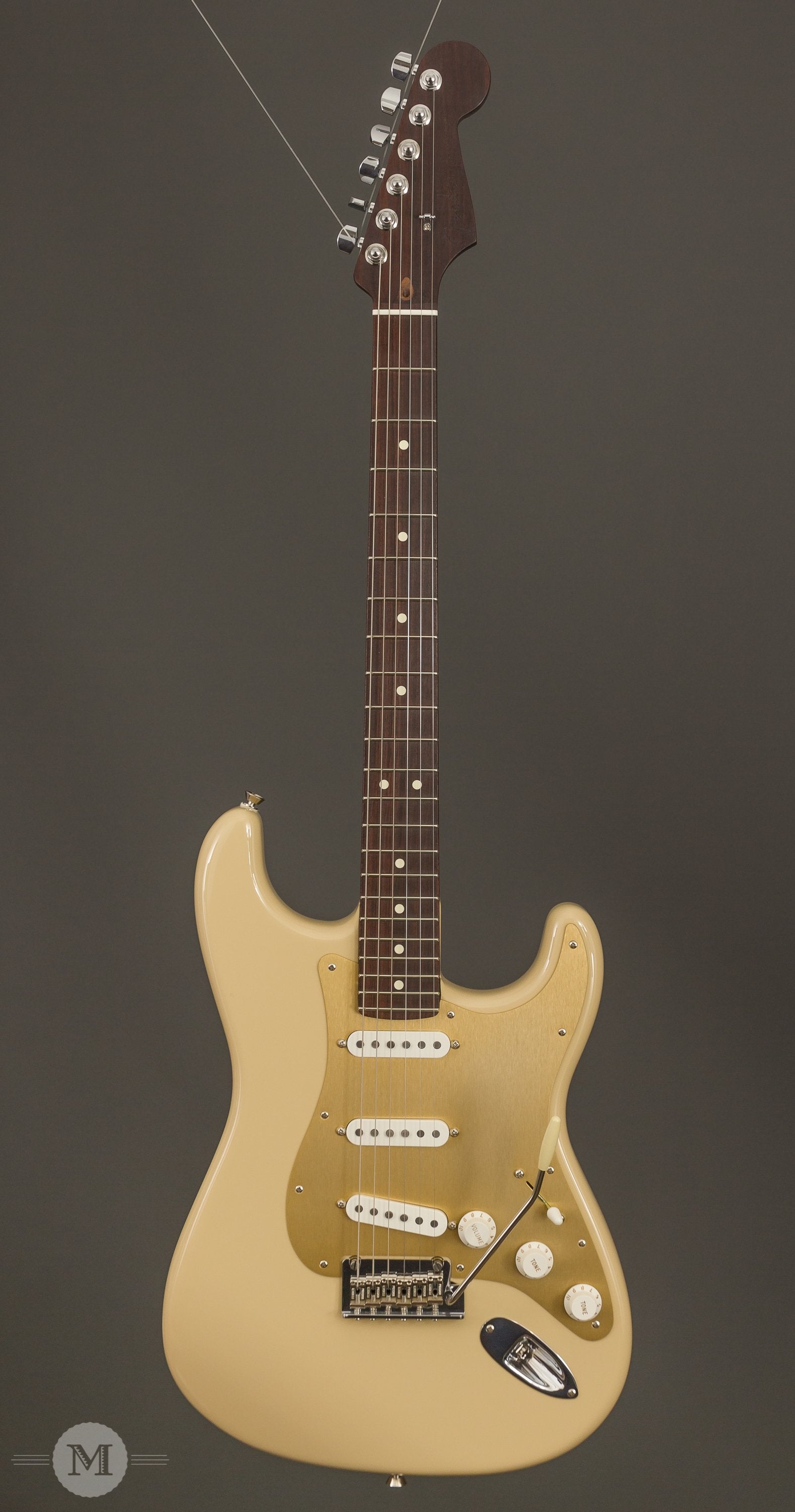 fender desert sand stratocaster