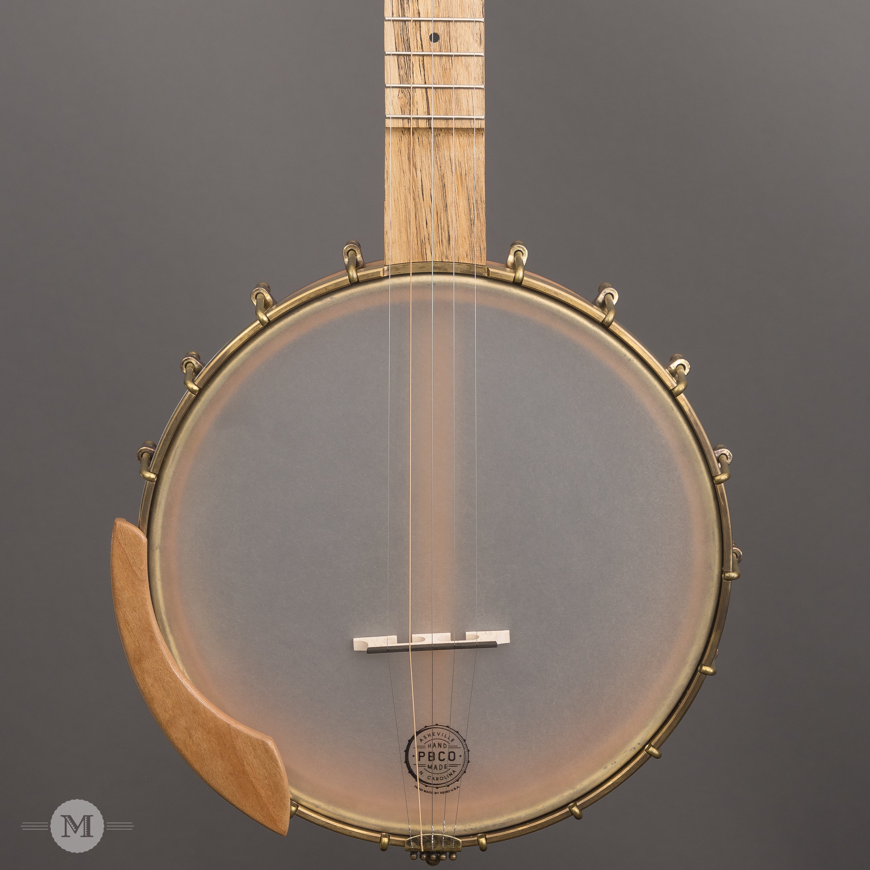 Pisgah Banjos - 11 Appalachian Cherry with Vintage Heel - Cherry Armrest