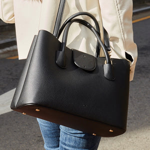 Cher Tote 20 - Black [Sign up for Waitlist]