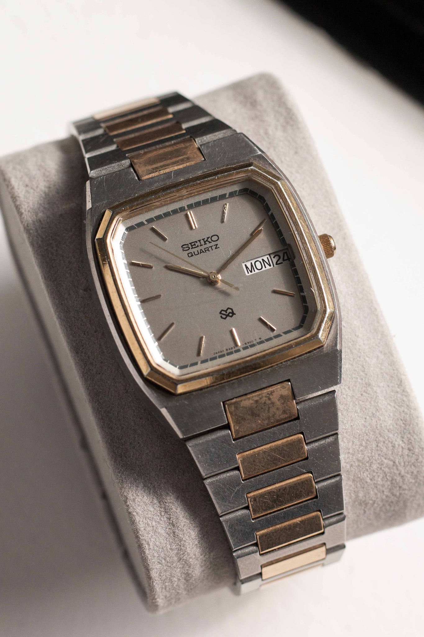 Seiko SQ Royal Oak Two Tone Tank Ref. 8223-5249 1982 | Vintage & Pre-Owned  Luxury Watches – Wynn & Thayne