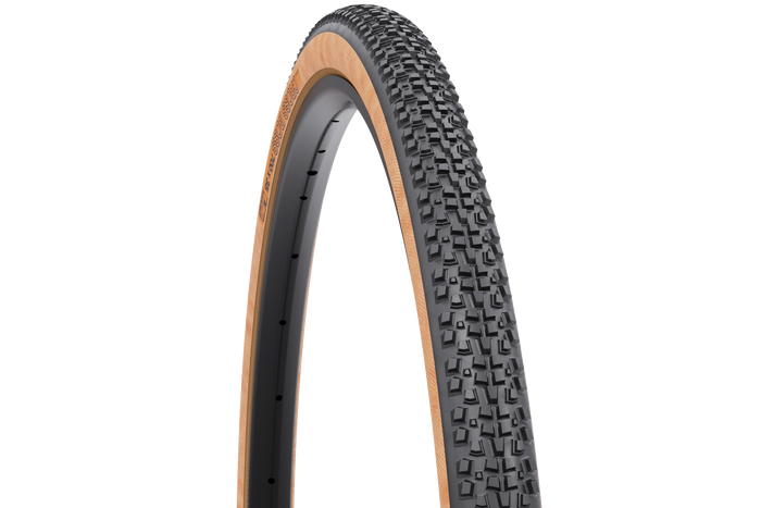 tan wall gravel tyres