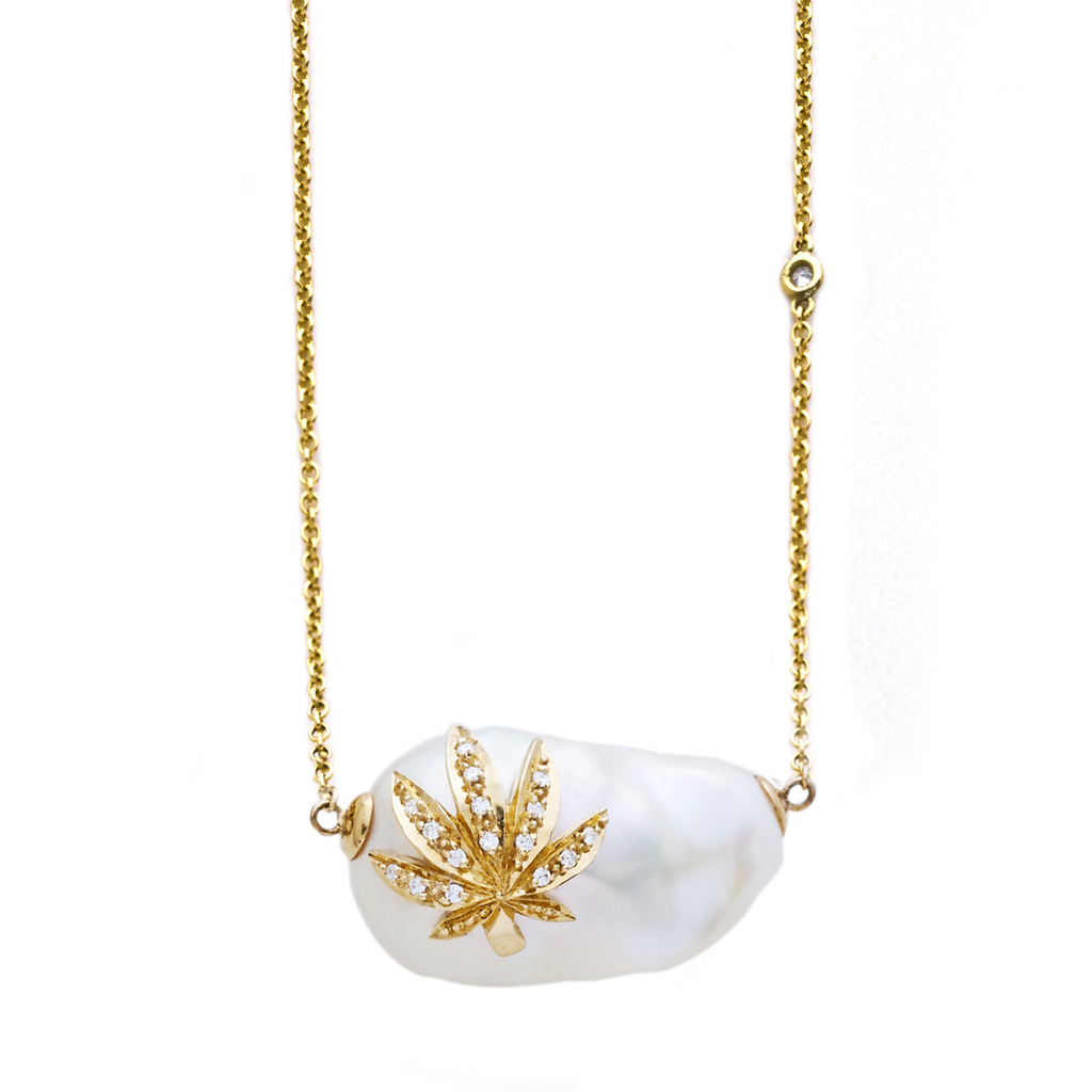 Gold diamond pearl pot pendant