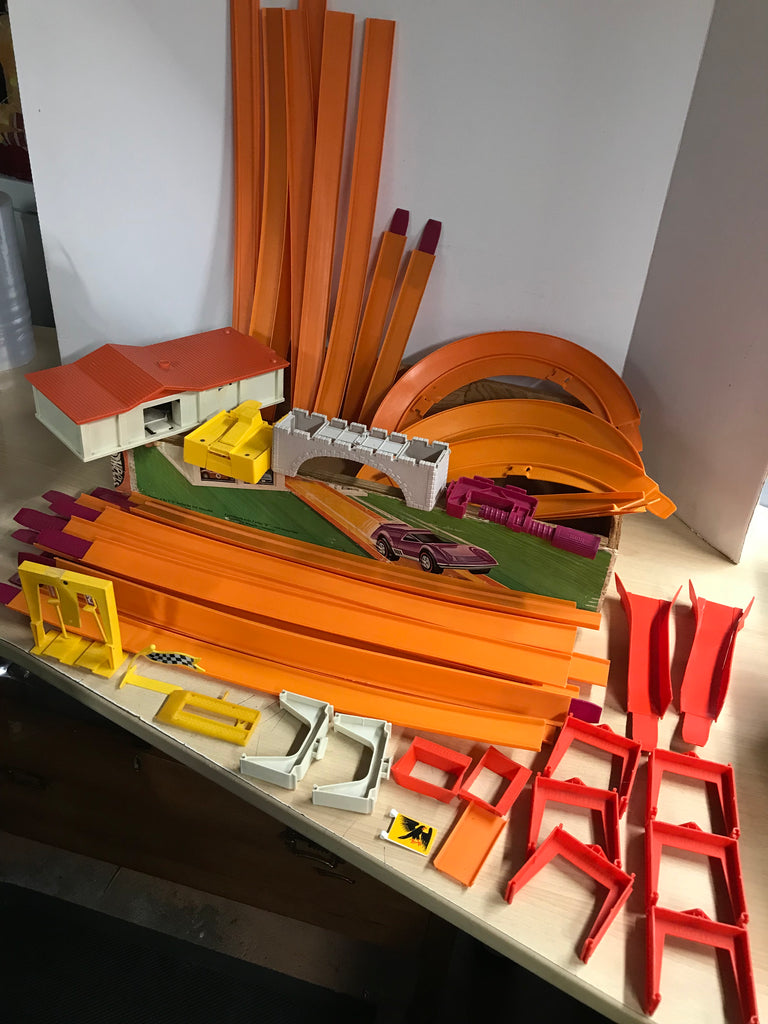 1969 Mattel Hot wheels Super Charger Sizzlers Race Set With Original W |  KidsStuffCanada