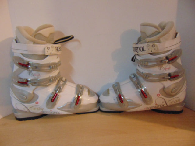 318 mm ski boots