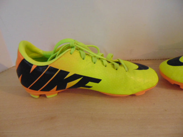 nike soccer cleats size 3