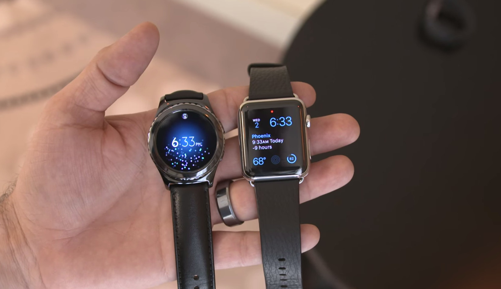 Telegram samsung watch. Самсунг вотч 4 Классик. Apple watch или Samsung Gear. Самсунг вотч 3 квадратные. Samsung watch 4 Classic.