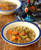 Asian beef barley soup recipe by SeasonWithSpice.com