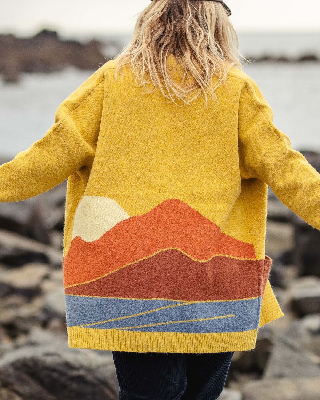 Vista Cardigan - Amber Gold