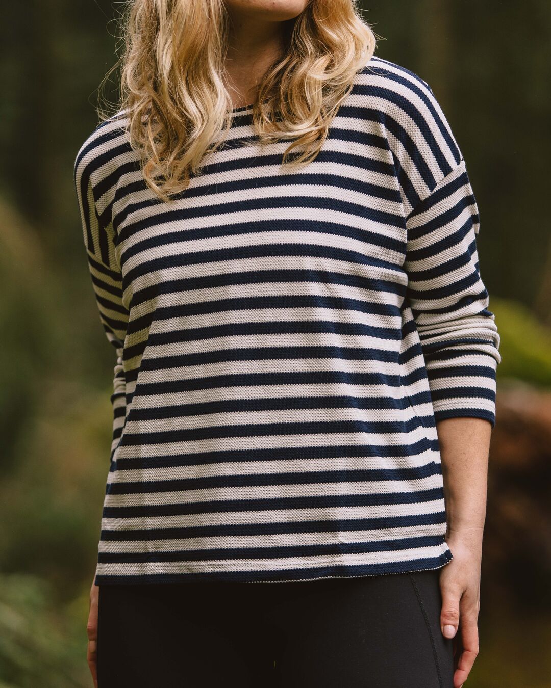 Graceful Textured LS Top Navy Stripe – Passenger