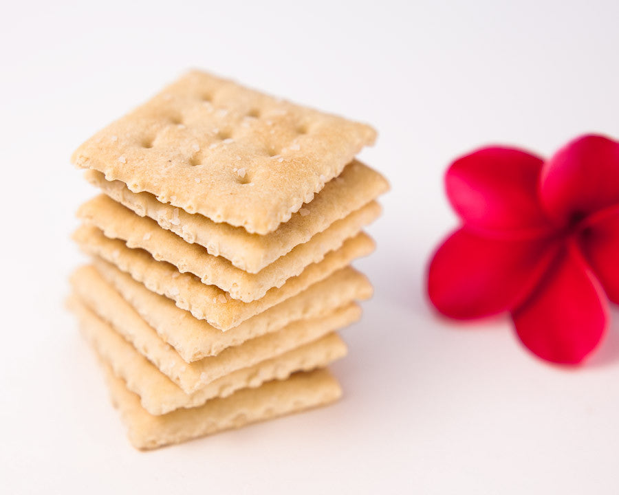 Are soda crackers and saltine crackers the same?