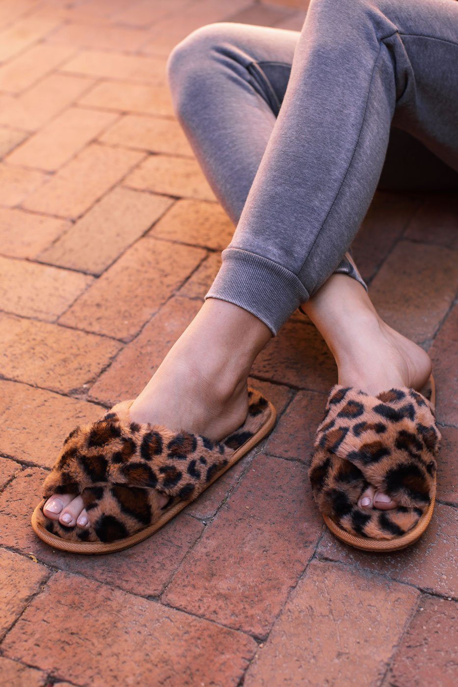 relaxed fit slippers