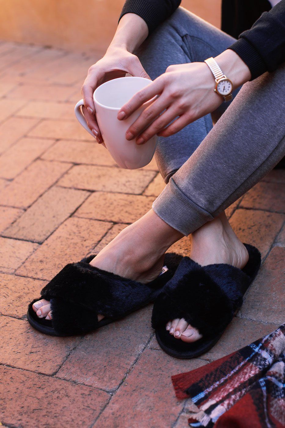 relaxed fit slippers