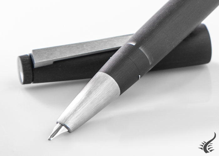 De la pluma al bolígrafo y de vuelta a la pluma: el renacer de las plumas  estilográficas - Blog