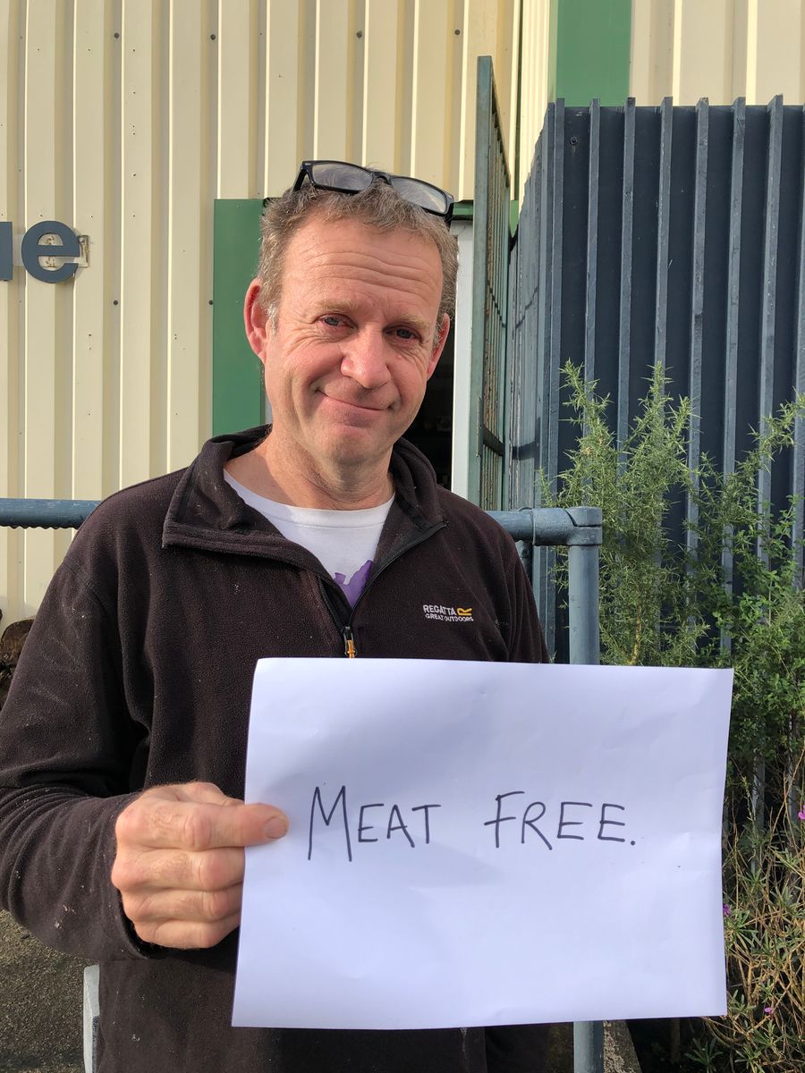 Chris from Green&Blue with climate pledge for the team to be meat free