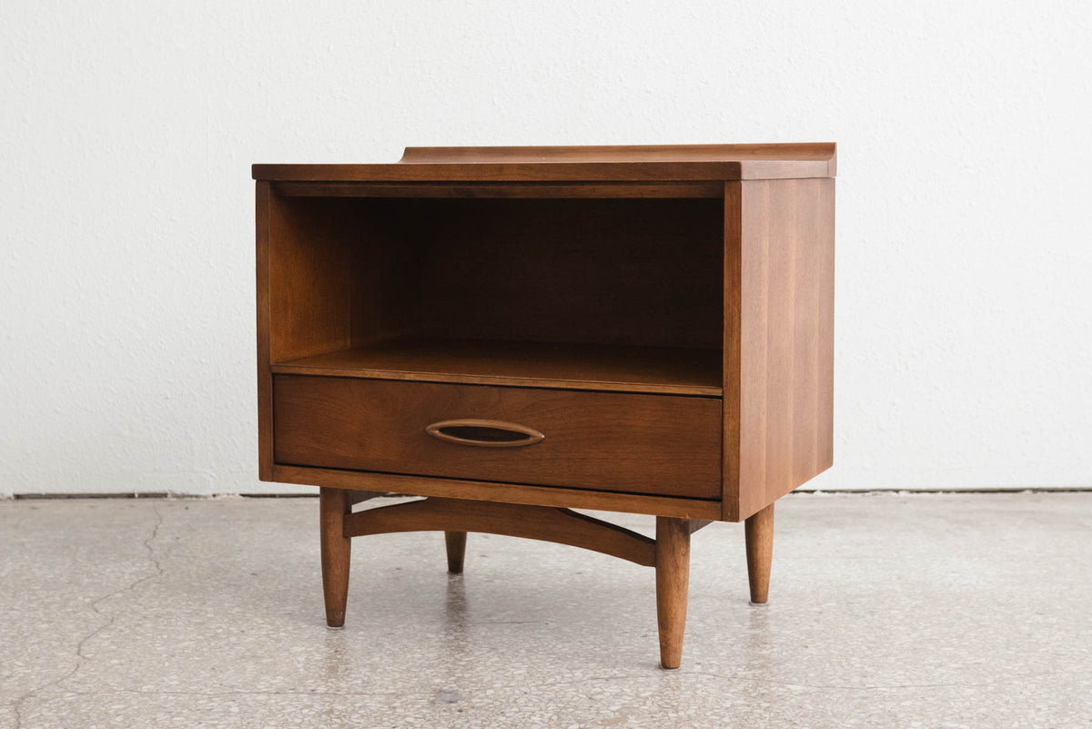 Broyhill Sculptra Nightstands - Homestead Seattle