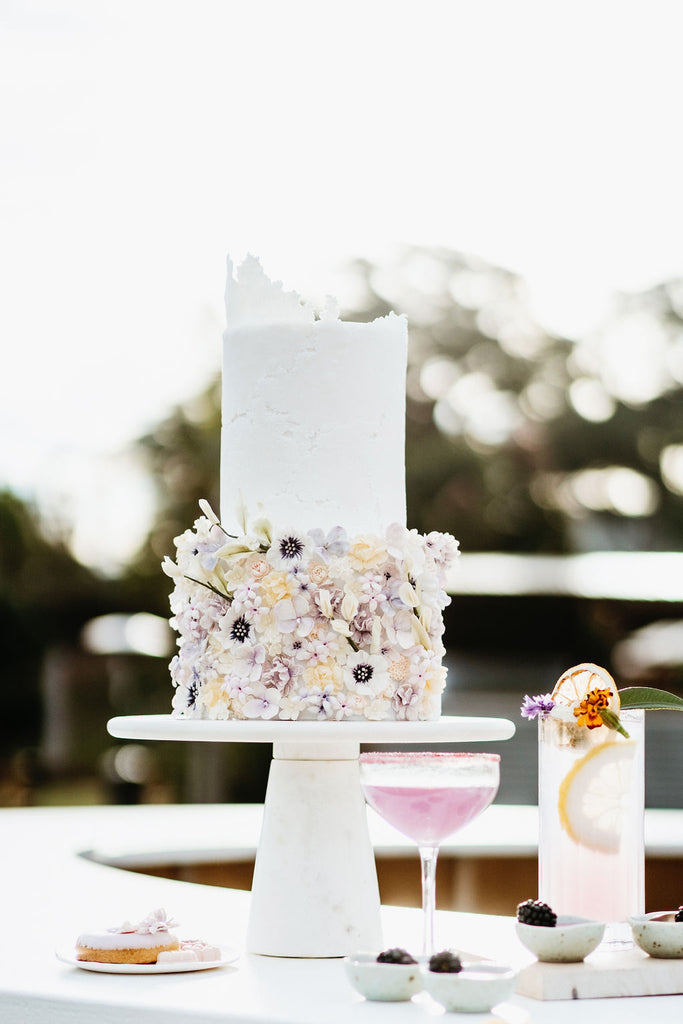 Wedding cake Byron bay wedding 2021