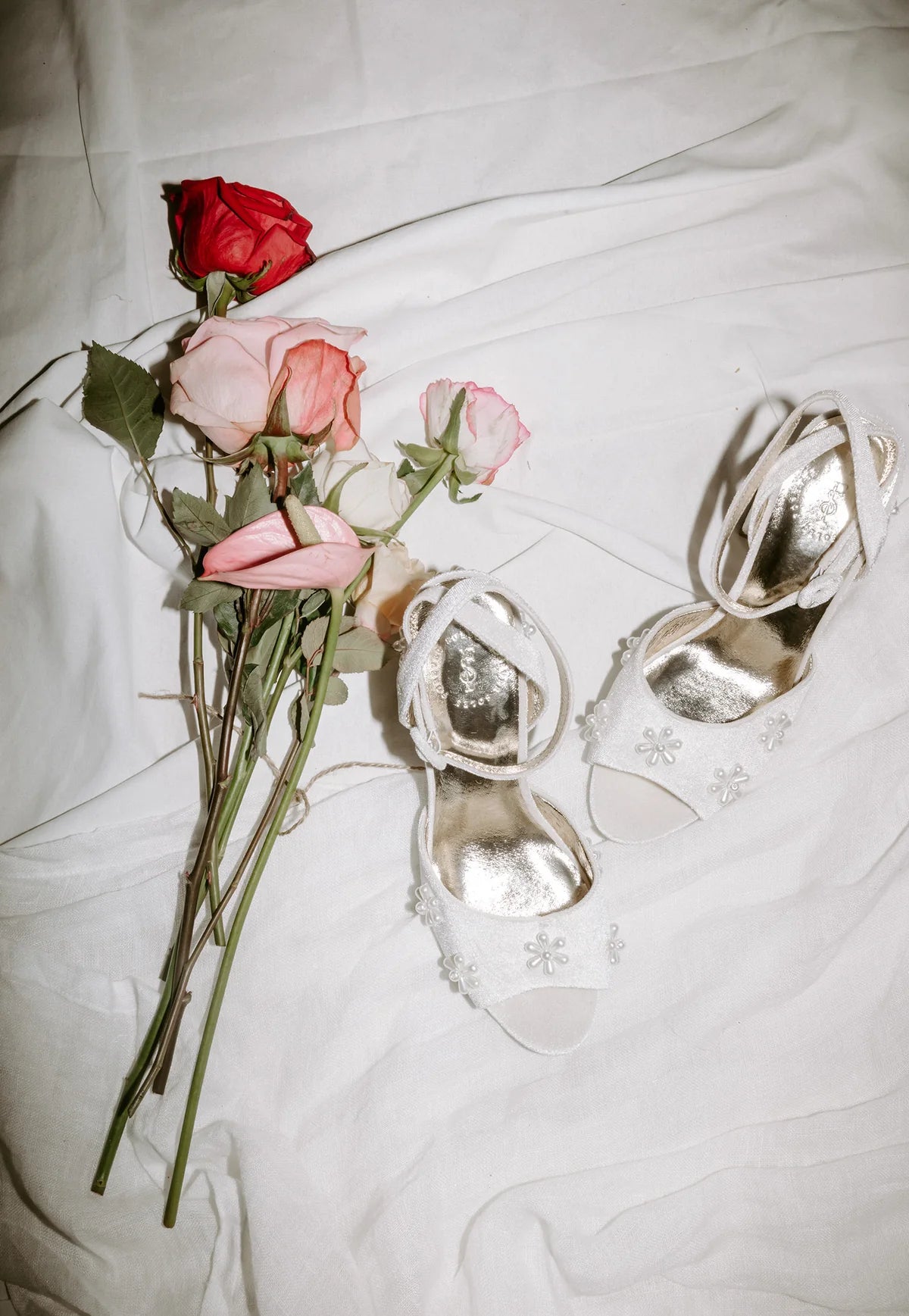 Romantic Stories Pearl Flower Wedding Shoes