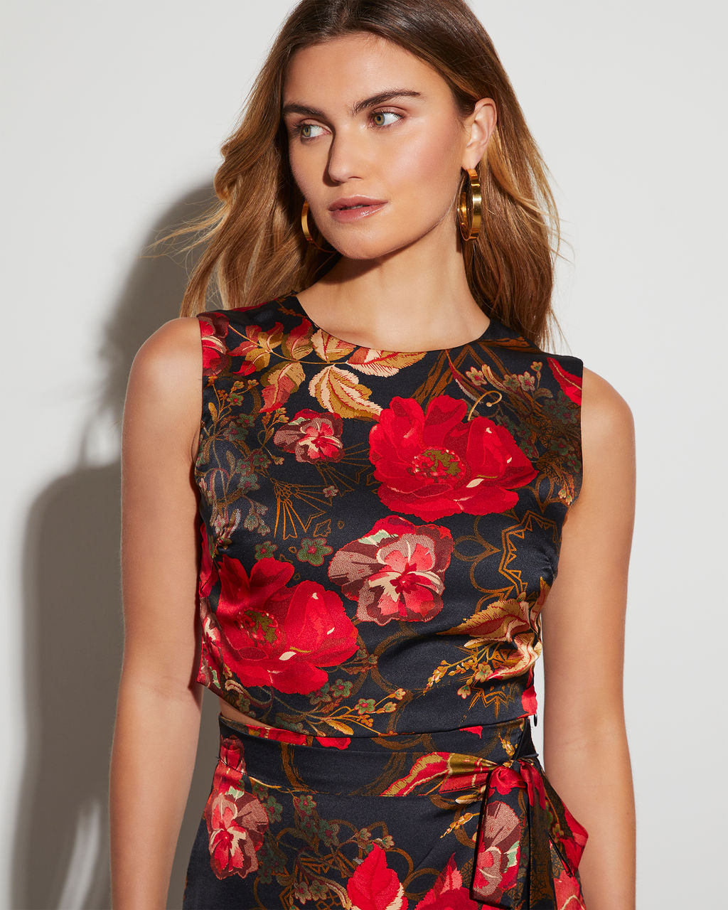 

Kiss From A Rose Sleeveless Top