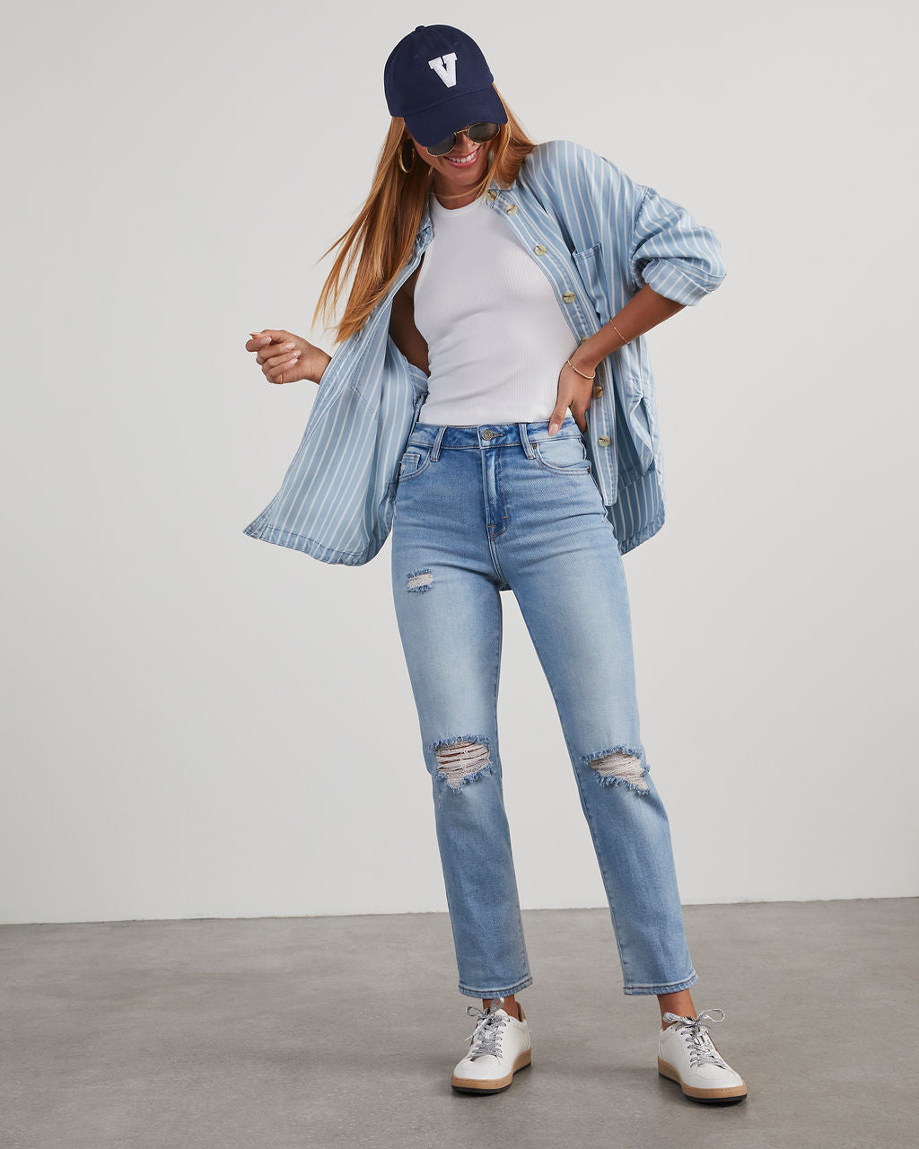 

Polly Mid Rise Distressed Straight Leg Jeans
