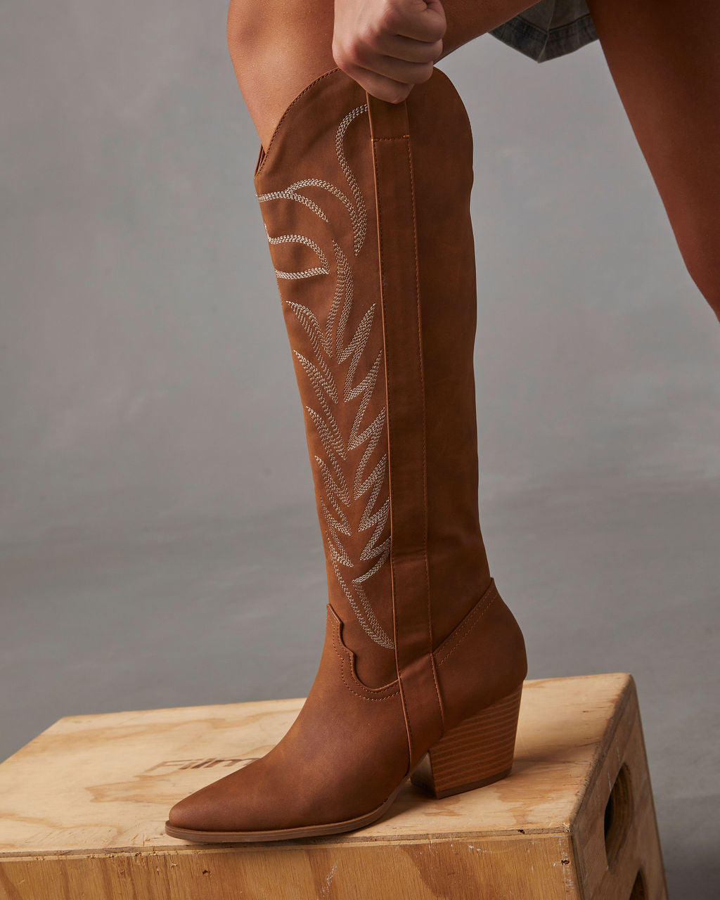 

Mcentire Suede Western Boots