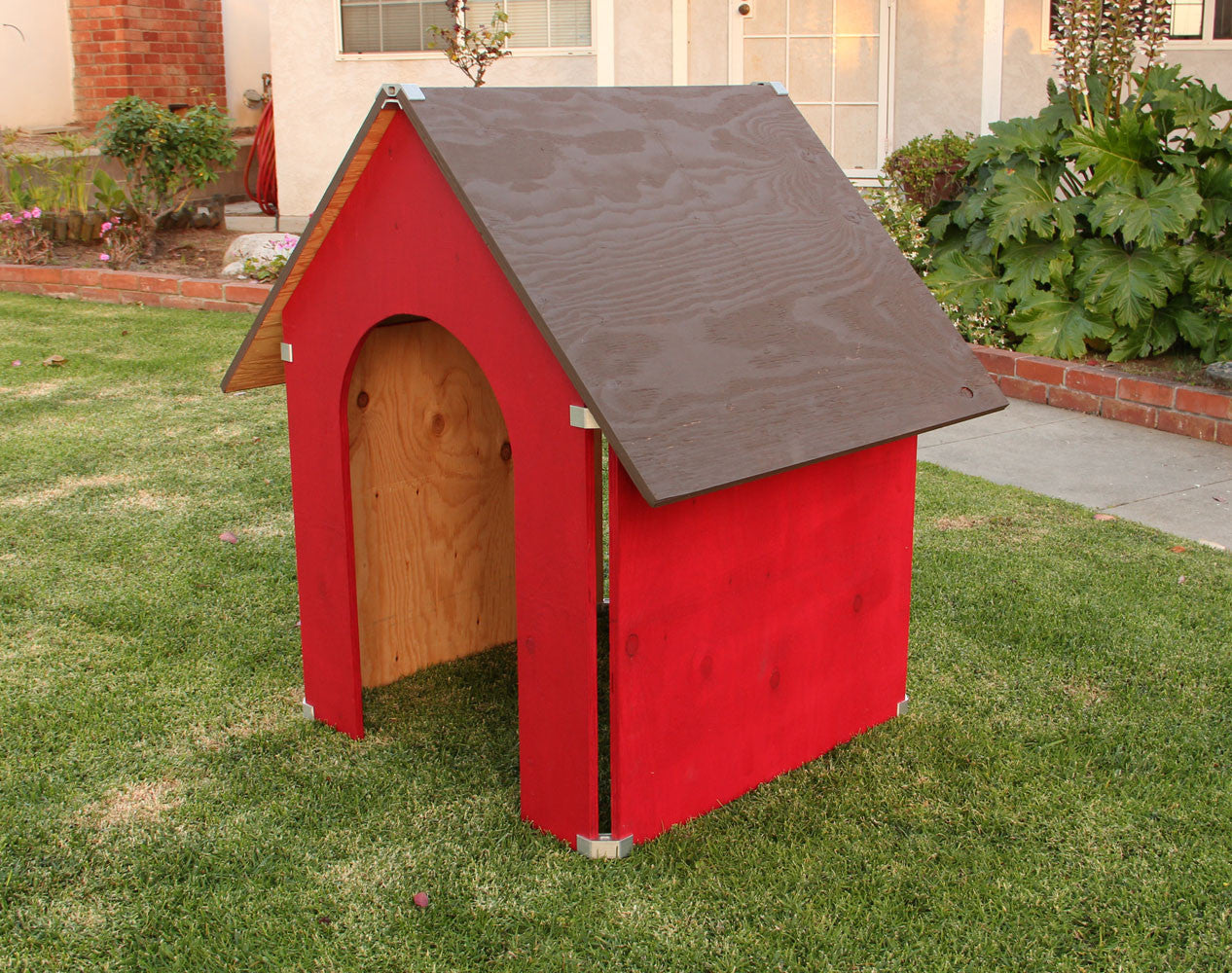 plywood dog house