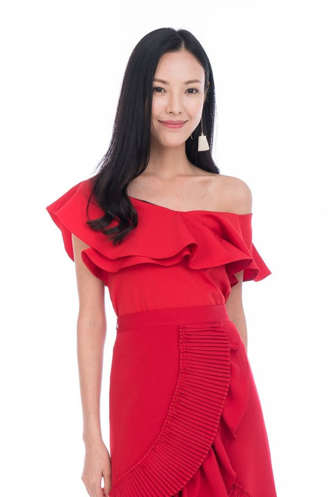 Sierra Off Shoulder Ruffle Top in Red 