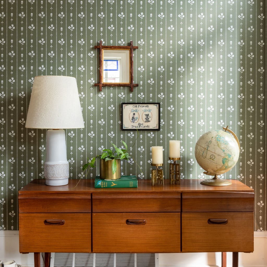 Oliver Green Simple Stripe Wallpaper