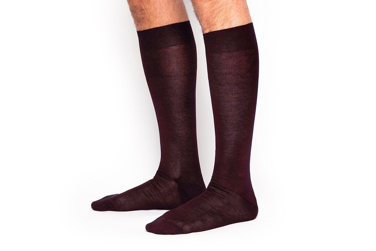 ALTHA SCOTIA BURGUNDY SOCKS